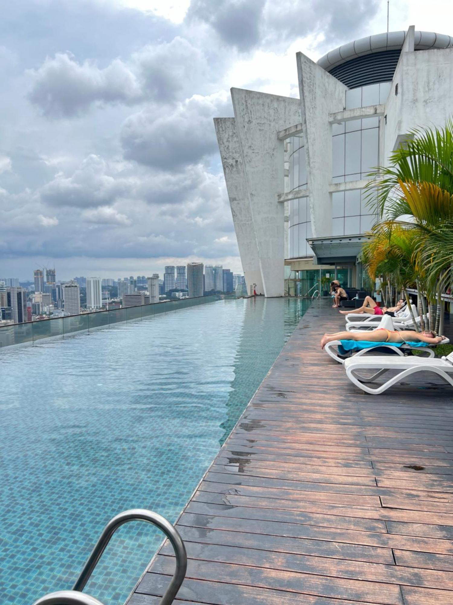 Regalia Spritz Empire Hostel Kuala Lumpur Exterior foto