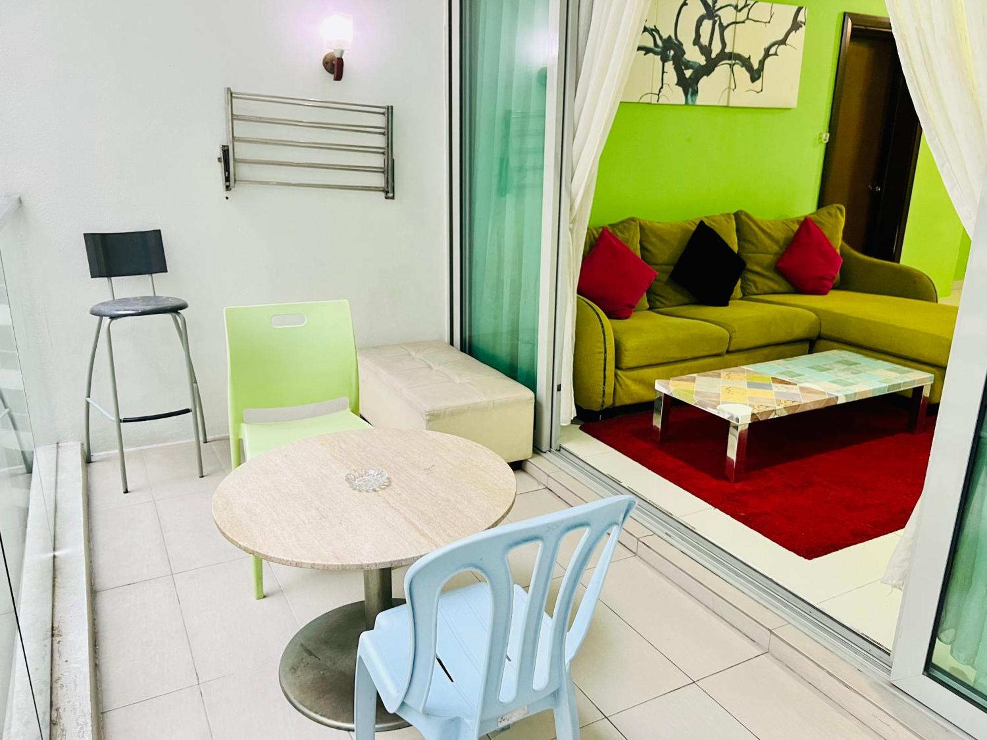 Regalia Spritz Empire Hostel Kuala Lumpur Exterior foto