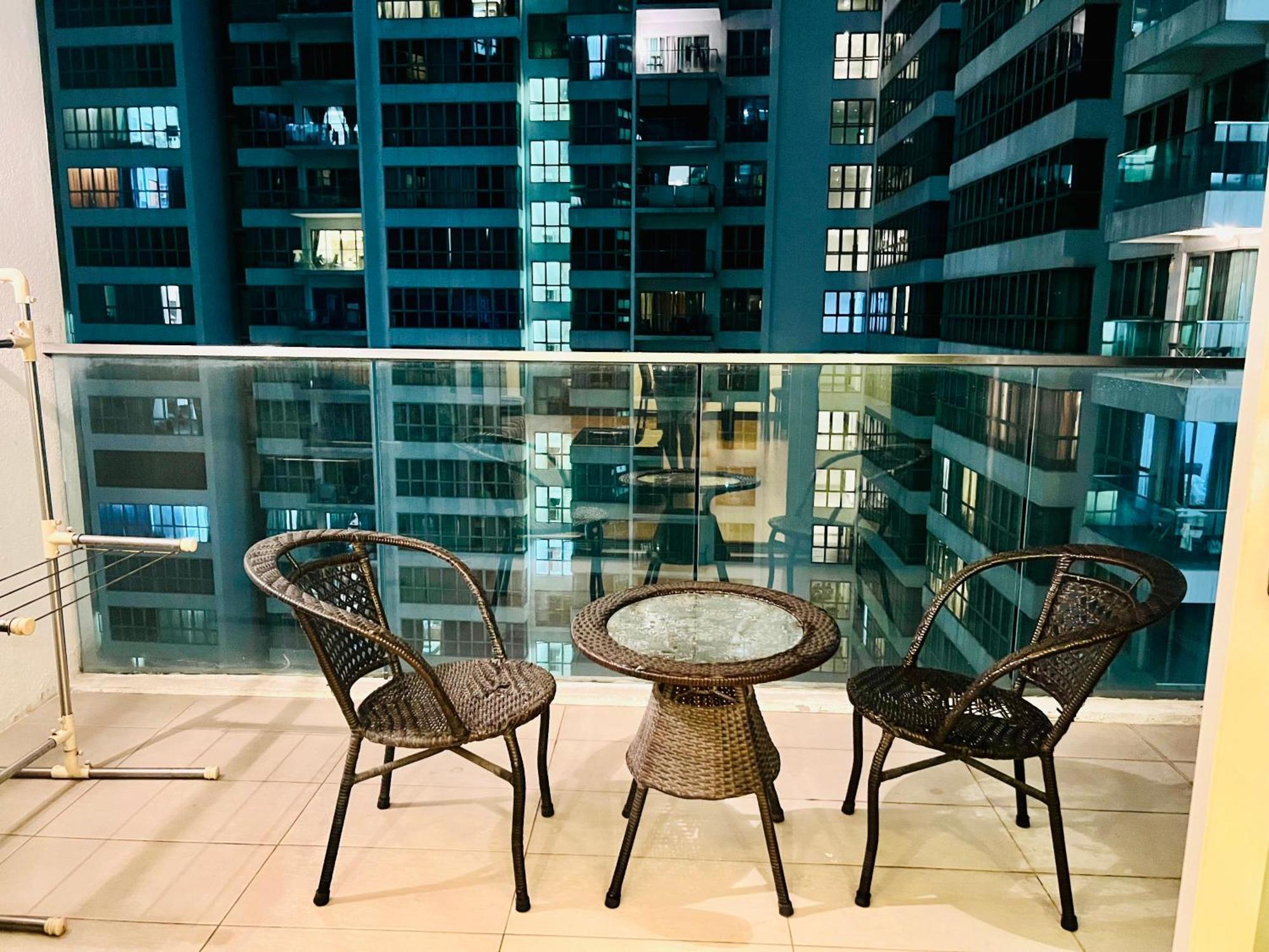 Regalia Spritz Empire Hostel Kuala Lumpur Exterior foto